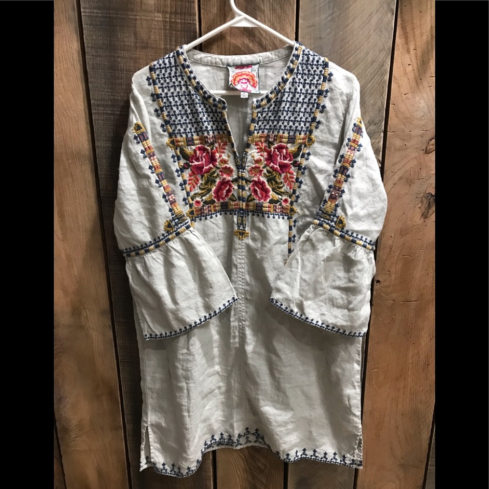 Johnny Was floral embroidered gray linen dress with bell sleeve. Large